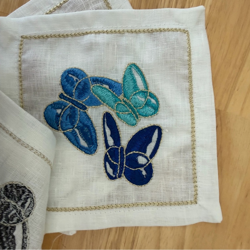 Kim Seybert White Cocktail Napkins with Multicolor Embroidered Butterflies - Picture 8 of 12